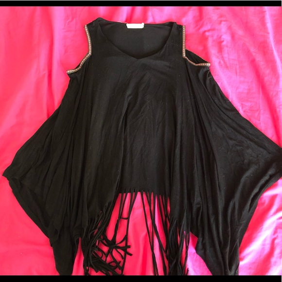Pebble and Stone Black Cold Shoulder Top with Fringe - Picture 3 of 3